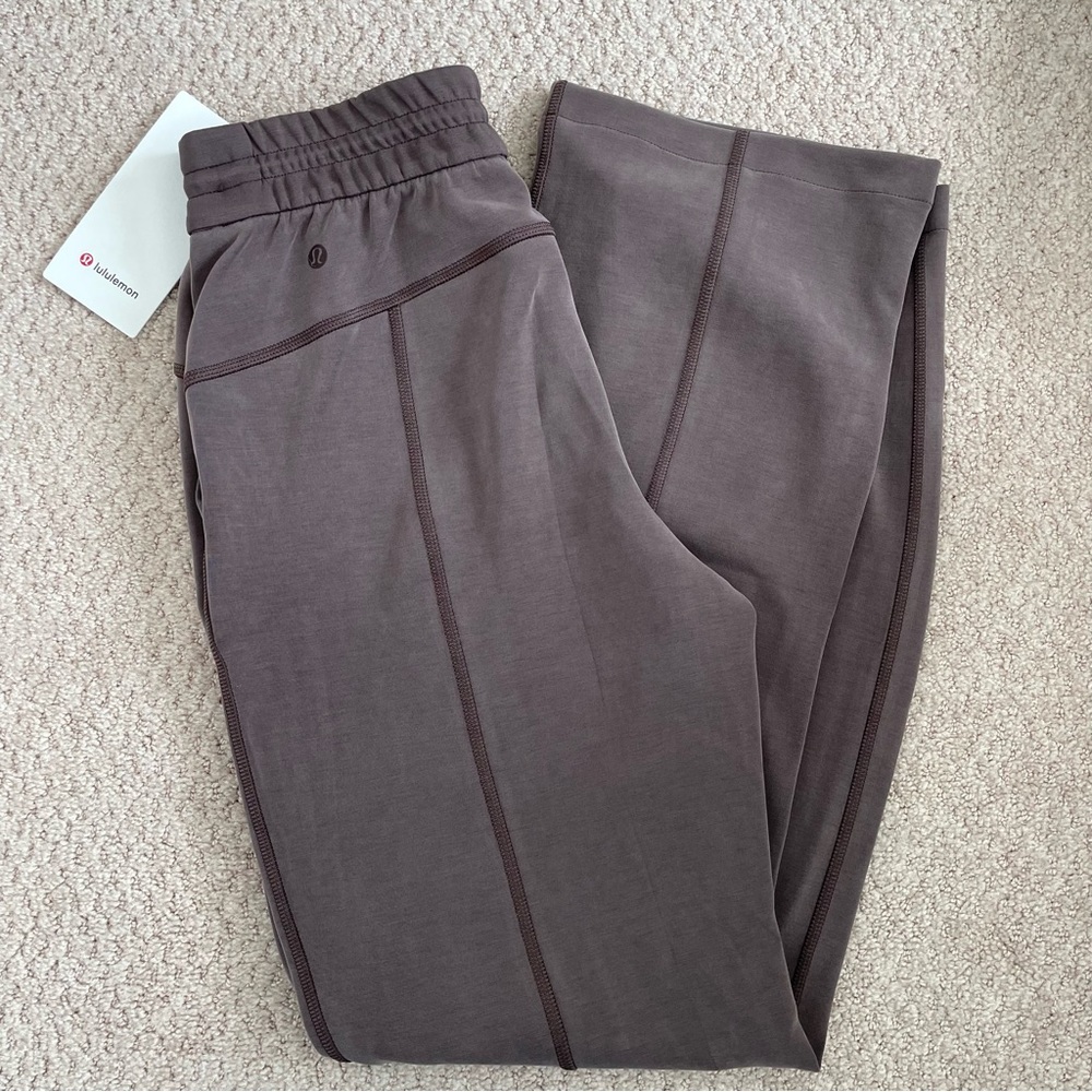 NWT Lululemon Softstreme High-Rise Pant Espresso Size 8 31”